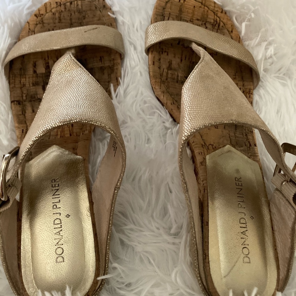 Donald Pliner gold wedge sandals 7.5